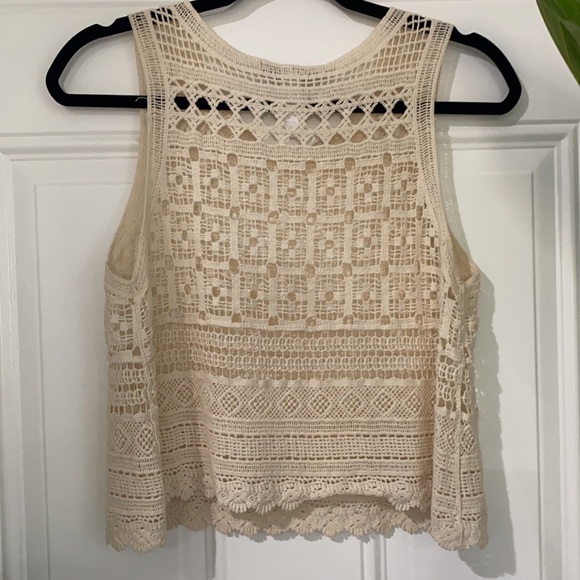 Crochet crop top - Picture 4 of 4